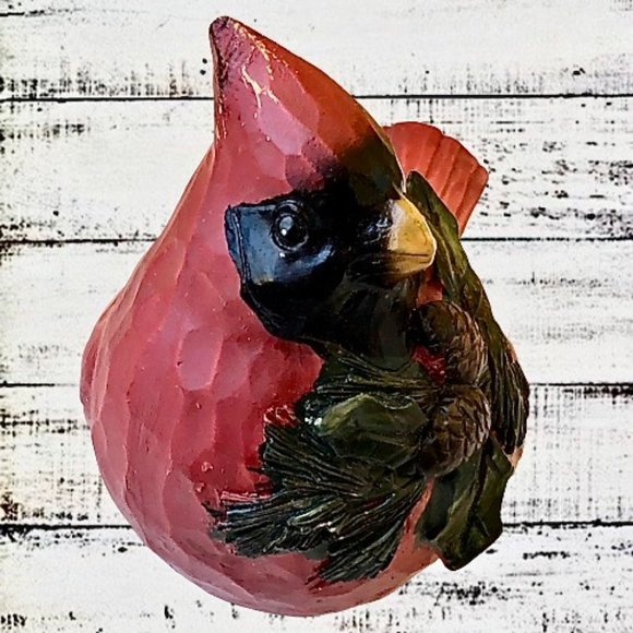Red Cardinal Bird Figurine Wood Carved Look Resin Holly Pinecones Christmas - Picture 5 of 15